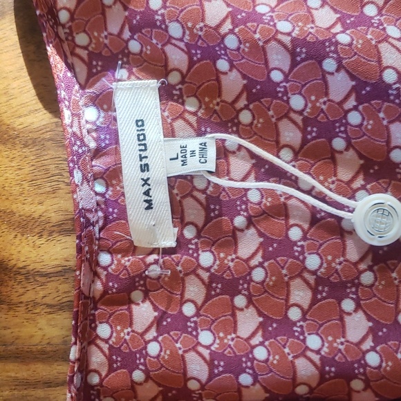 Max Studio pink and salmon colored light weight large top - Picture 11 of 13